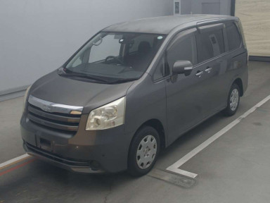 2009 Toyota Noah