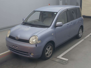 2006 Toyota Sienta