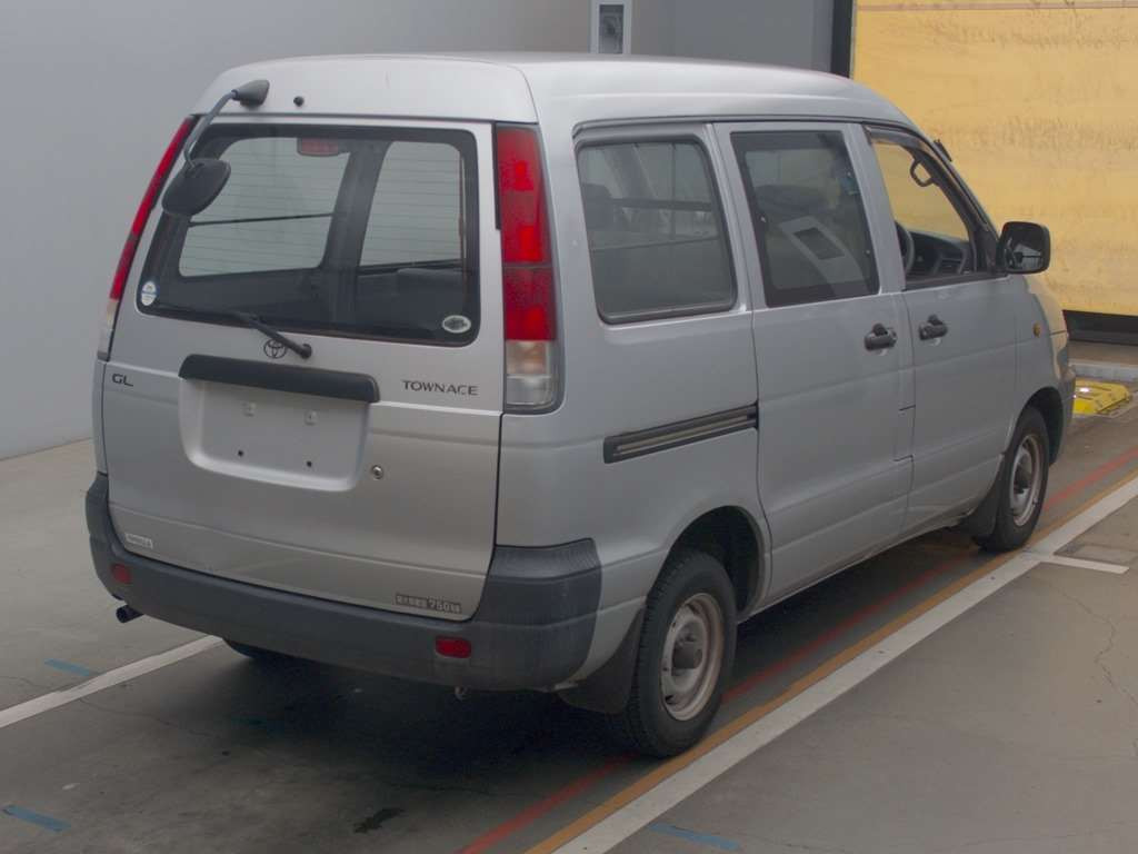 2005 Toyota Townace Van KR42V[1]