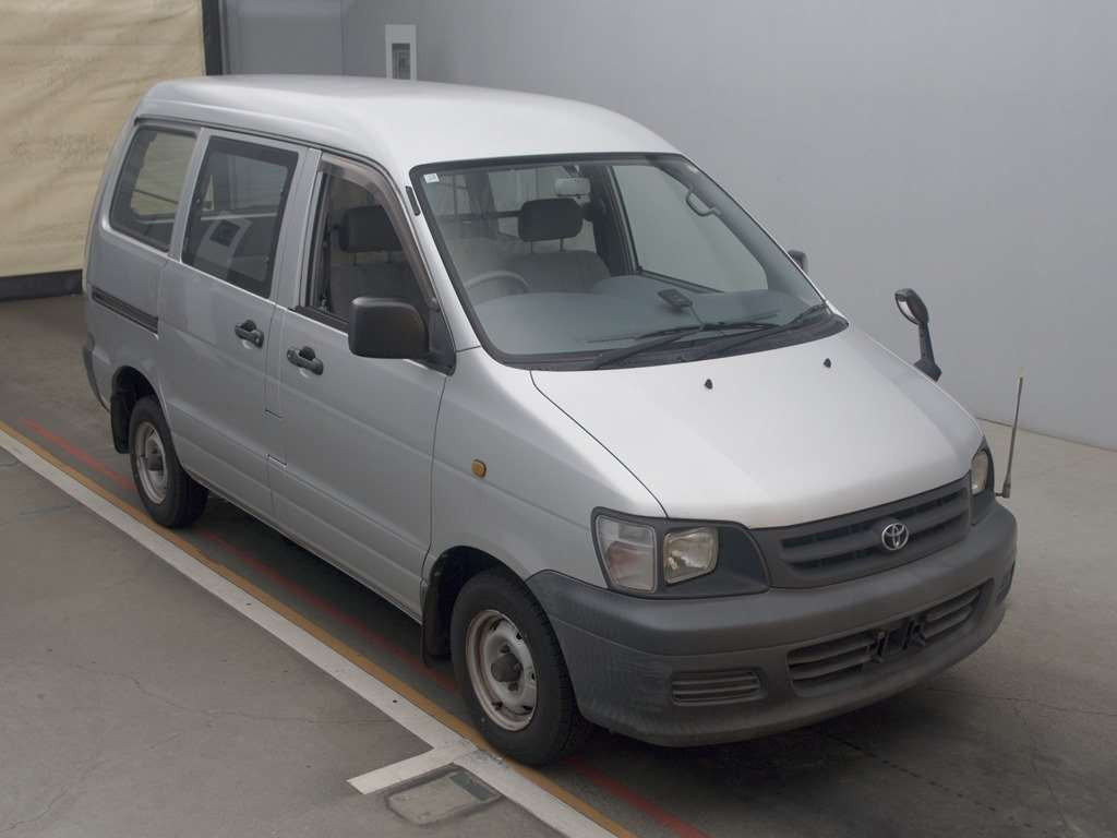 2005 Toyota Townace Van KR42V[2]