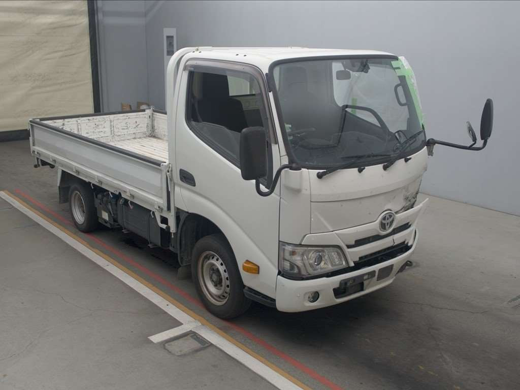 2022 Toyota Dyna Truck GDY231[2]