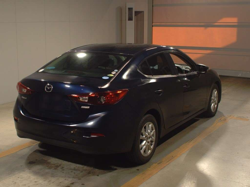 2015 Mazda Axela BM5FP[1]