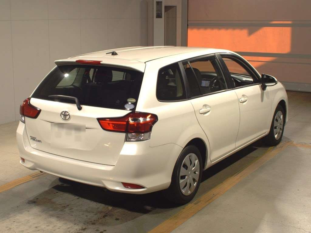 2018 Toyota Corolla Fielder NRE161G[1]