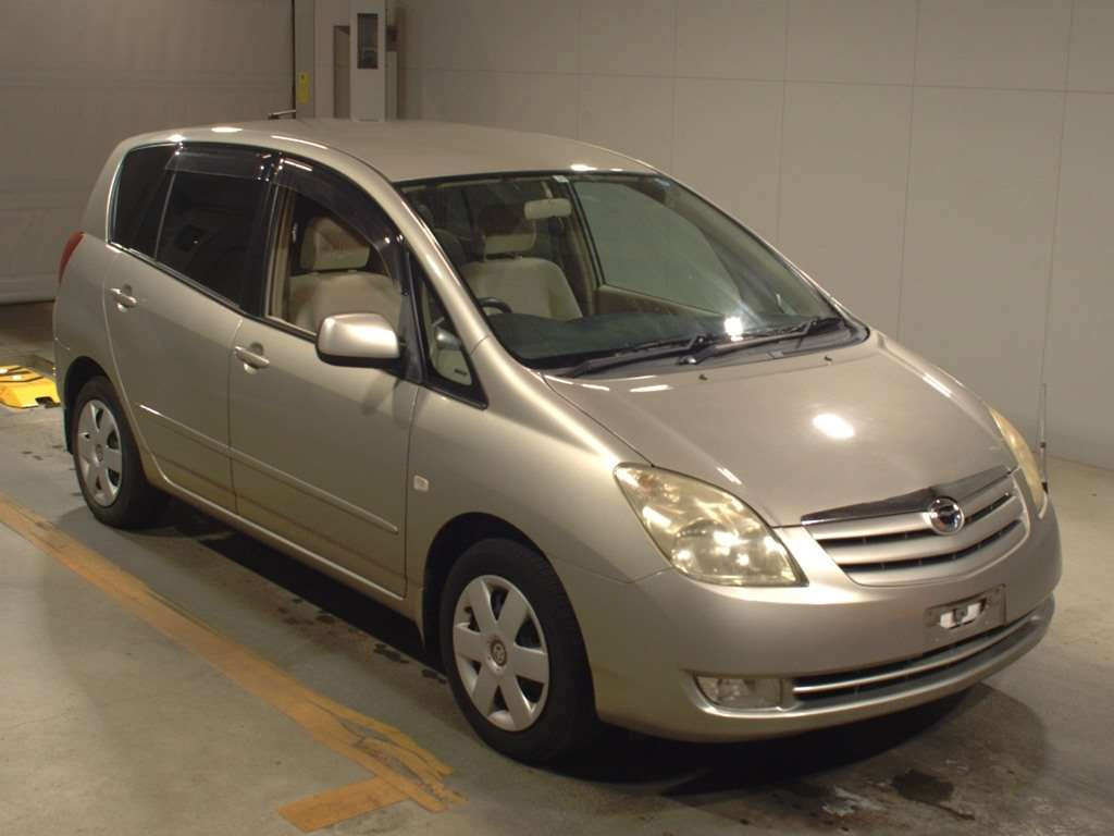 2003 Toyota Corolla Spacio NZE121N[2]