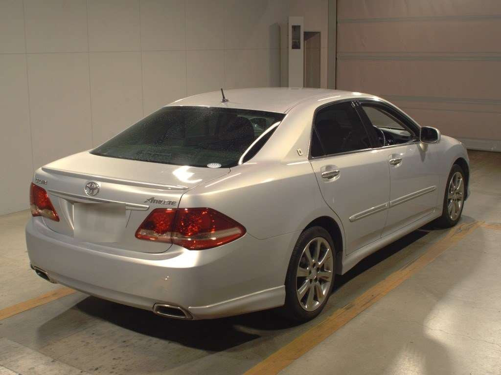 2008 Toyota Crown GRS204[1]