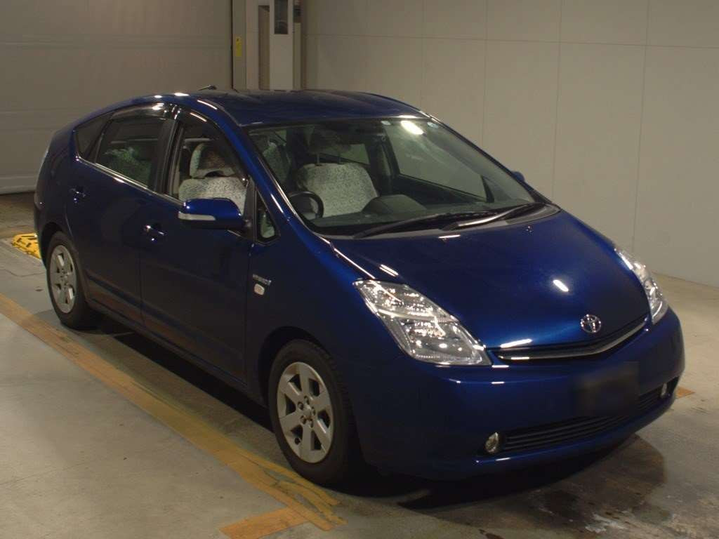 2005 Toyota Prius NHW20[2]