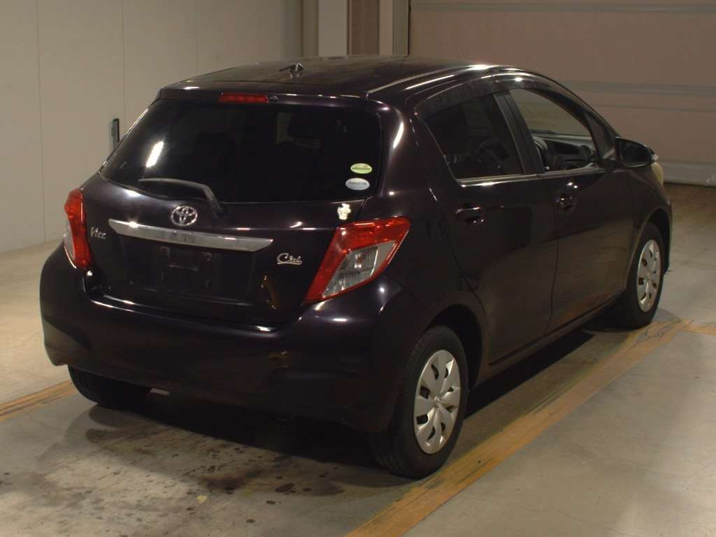 2013 Toyota Vitz KSP130[1]