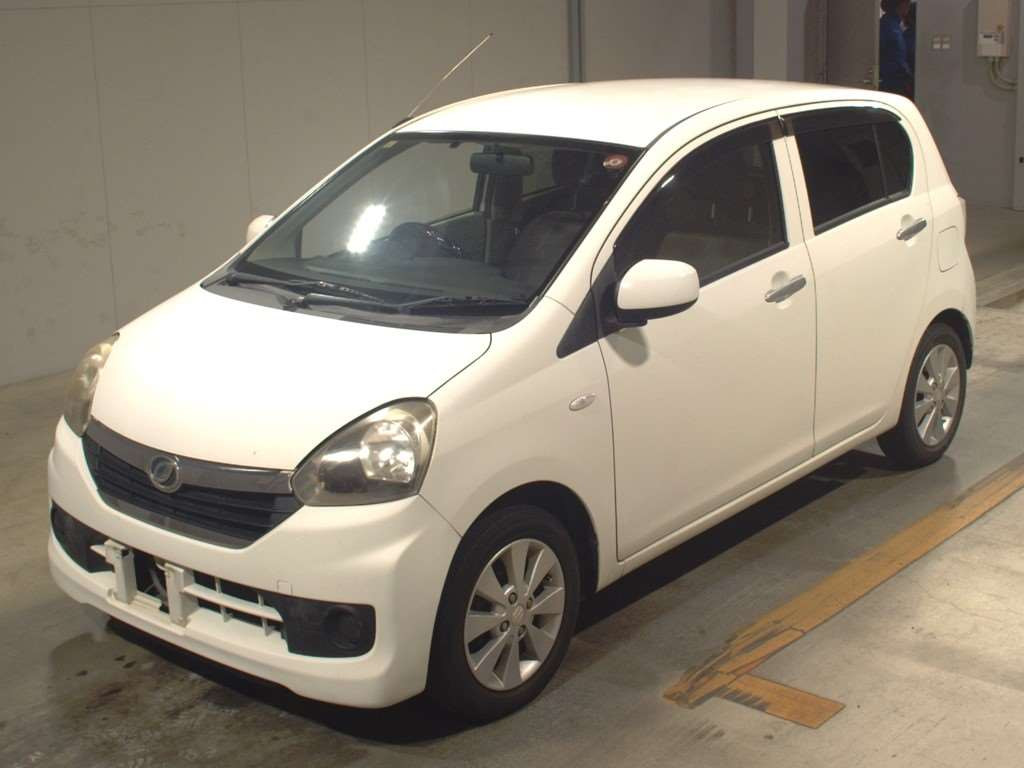 2014 Daihatsu Mira es LA300S[0]