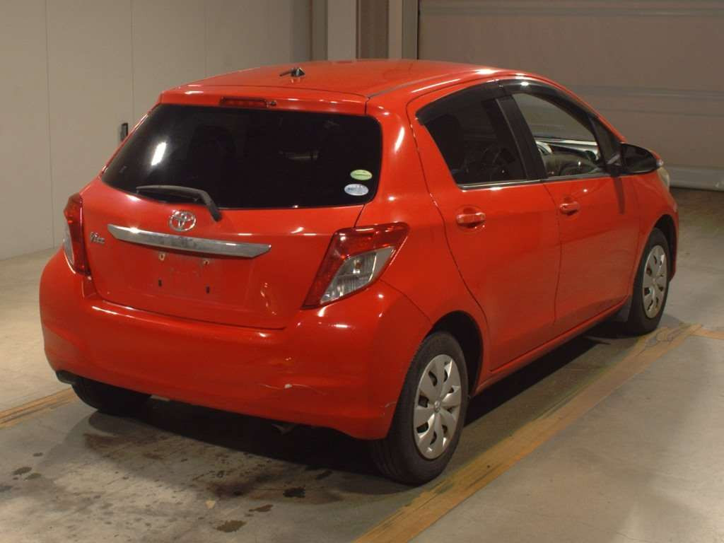 2012 Toyota Vitz NSP130[1]