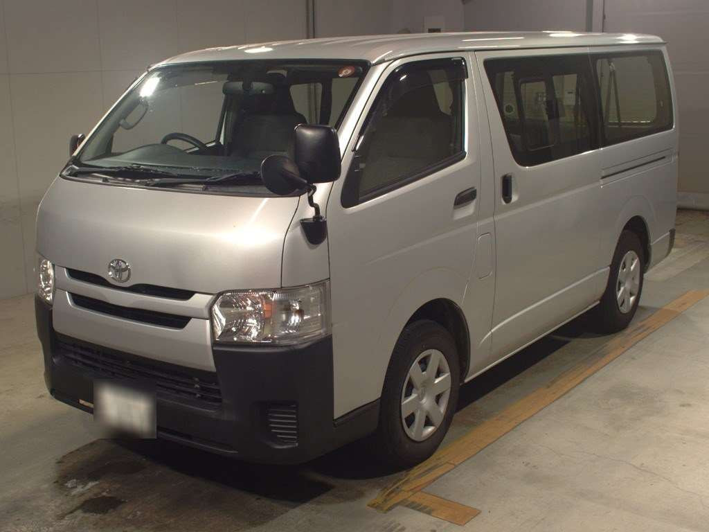 2018 Toyota Regiusace Van TRH200V[0]