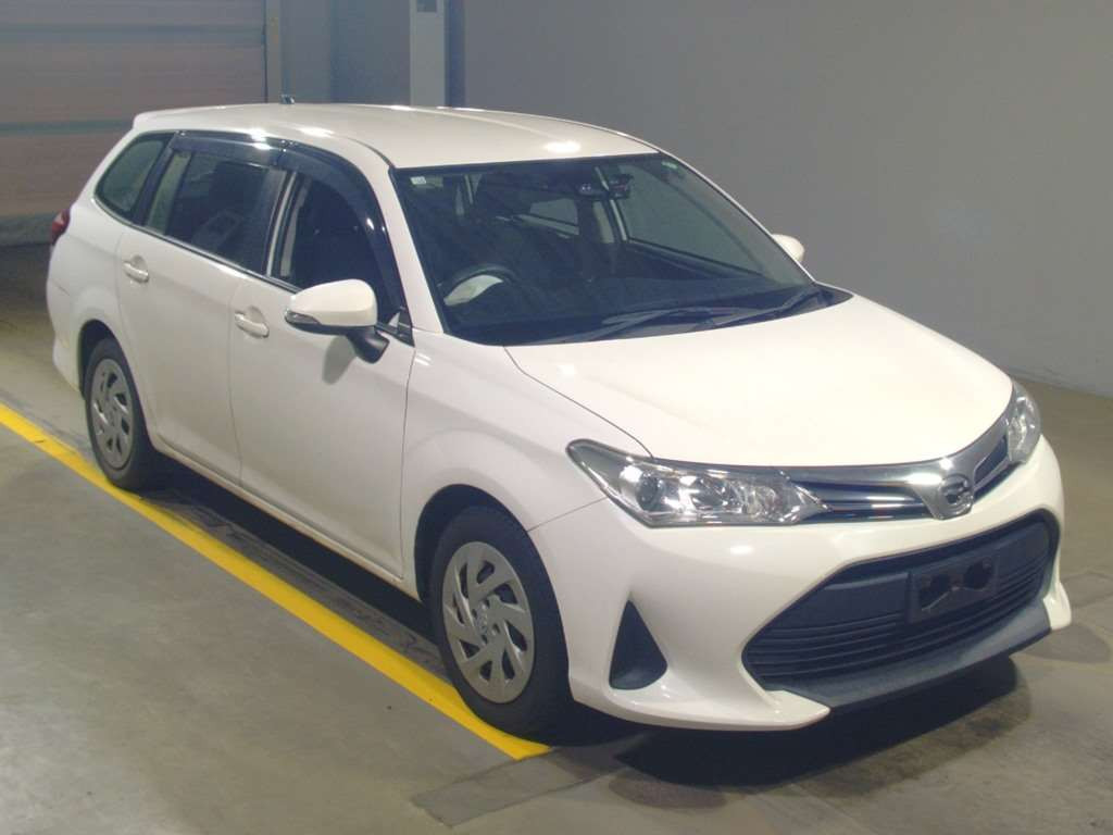 2018 Toyota Corolla Fielder NRE161G[2]