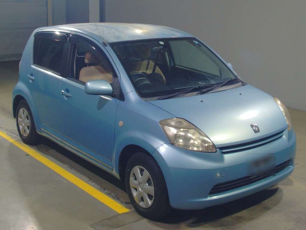 2005 Toyota Passo QNC10[2]