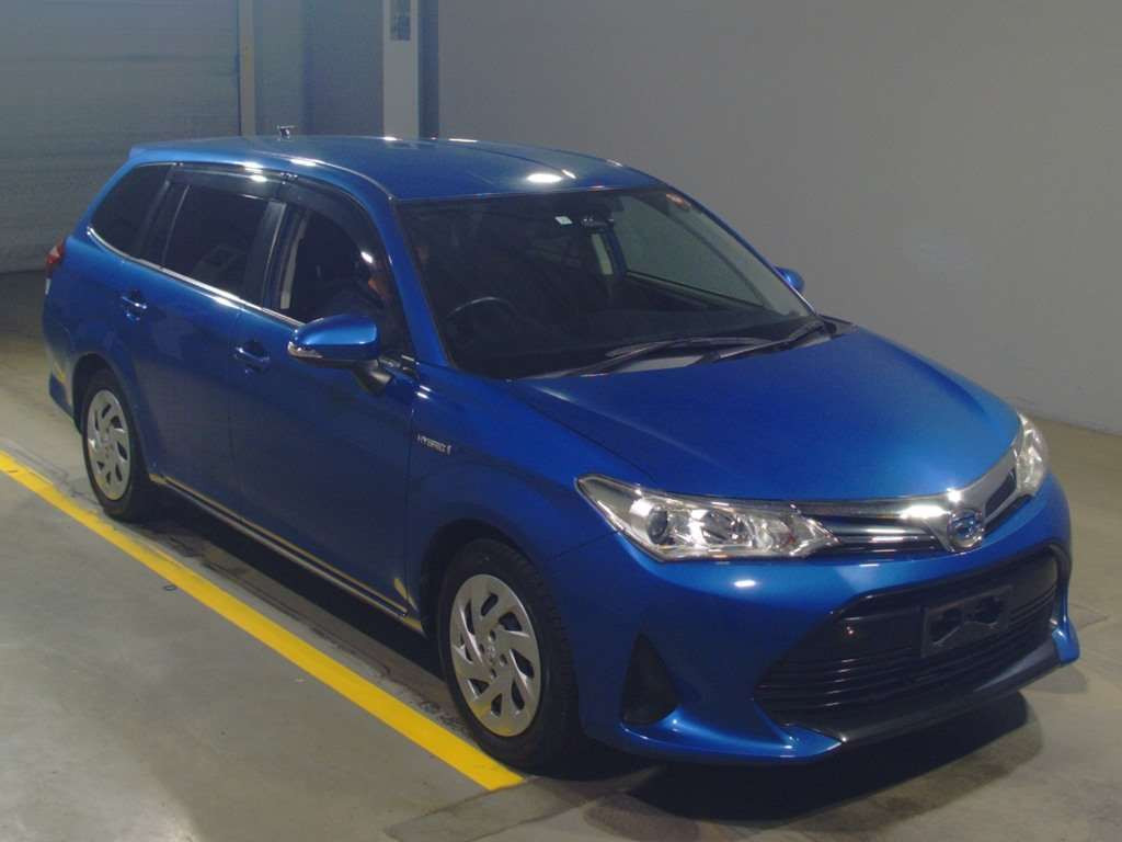 2017 Toyota Corolla Fielder NKE165G[2]