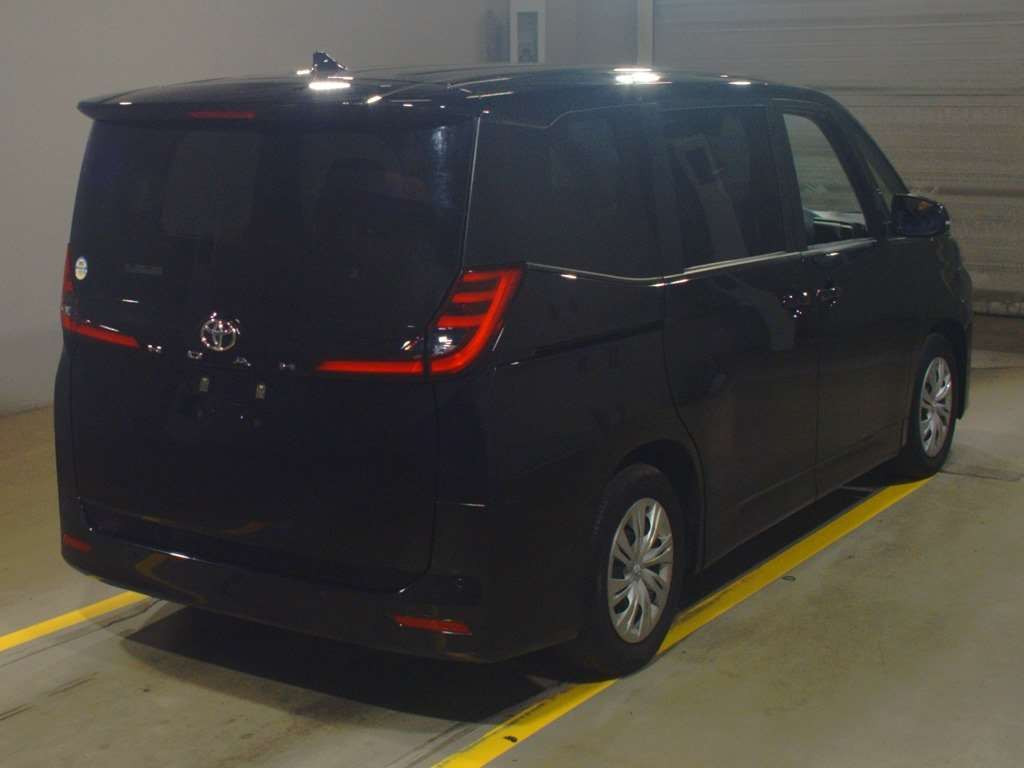 2022 Toyota Noah MZRA90W[1]