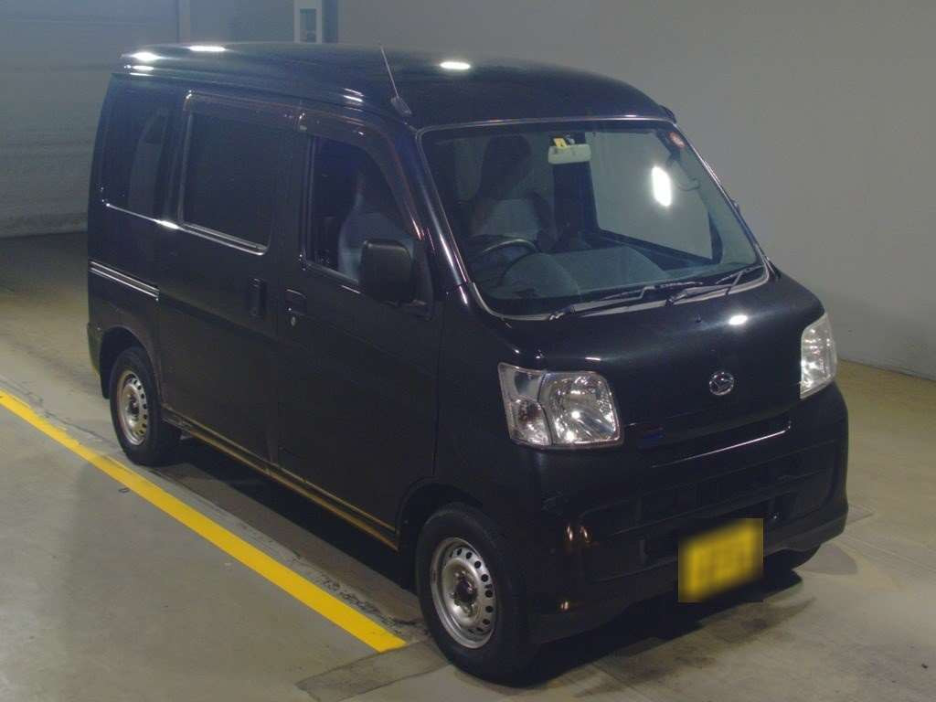 2017 Daihatsu Hijet Cargo S321V[2]