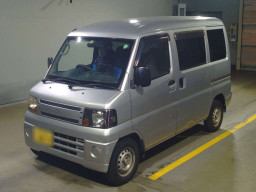 2011 Mitsubishi Minicab Van