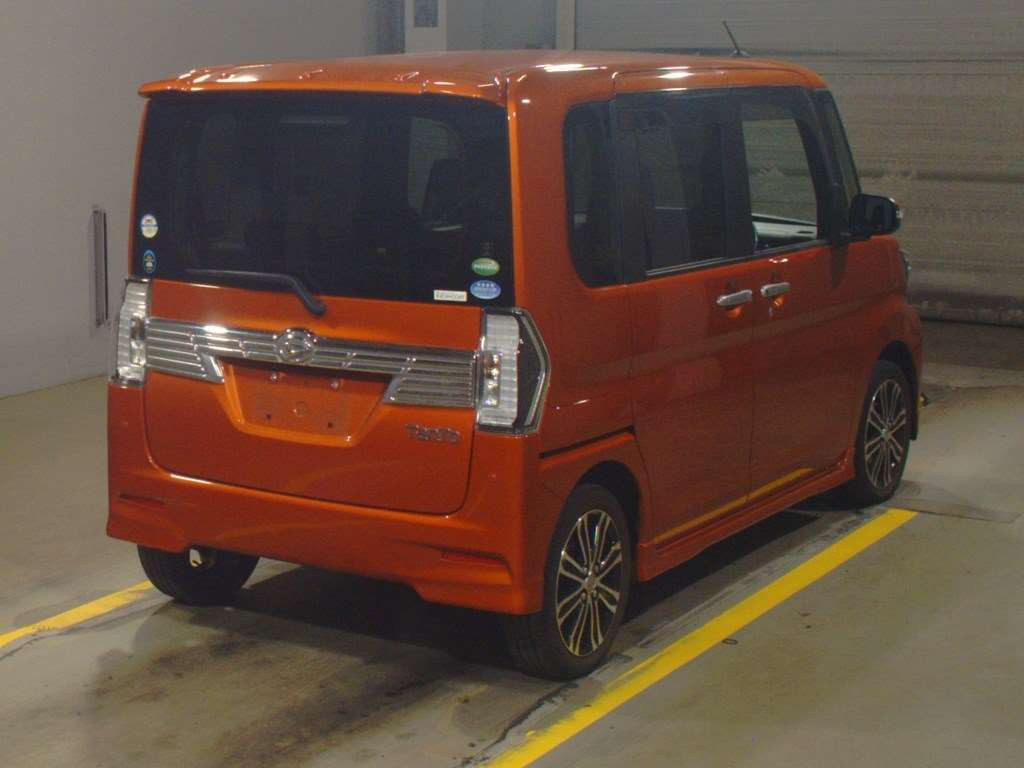 2015 Daihatsu Tanto Custom LA600S[1]