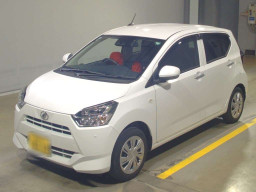 2022 Daihatsu Mira es