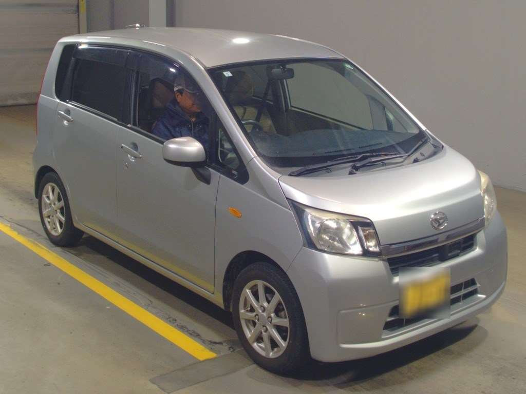 2013 Daihatsu Move LA100S[2]