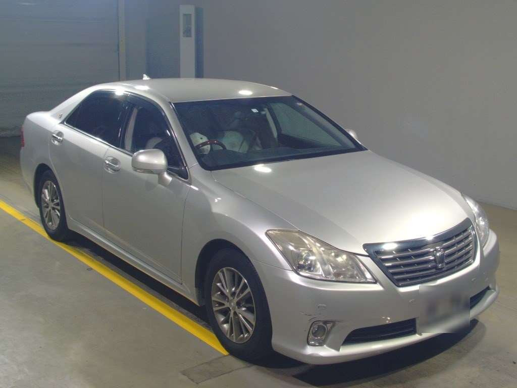 2012 Toyota Crown GRS200[2]