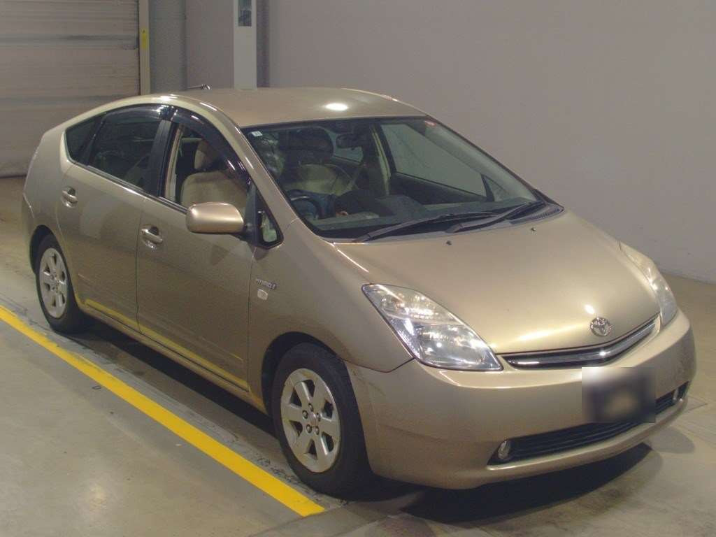 2005 Toyota Prius NHW20[2]