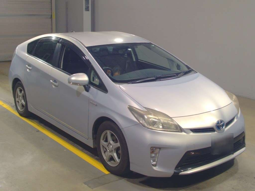 2012 Toyota Prius ZVW30[2]