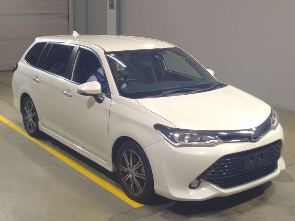 2015 Toyota Corolla Fielder NRE161G[2]