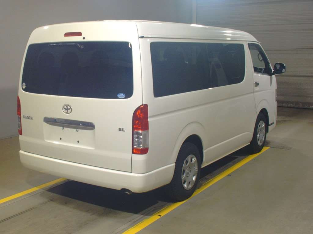 2015 Toyota Hiace Wagon TRH214W[1]