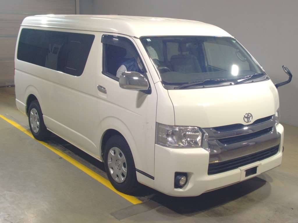 2015 Toyota Hiace Wagon TRH214W[2]