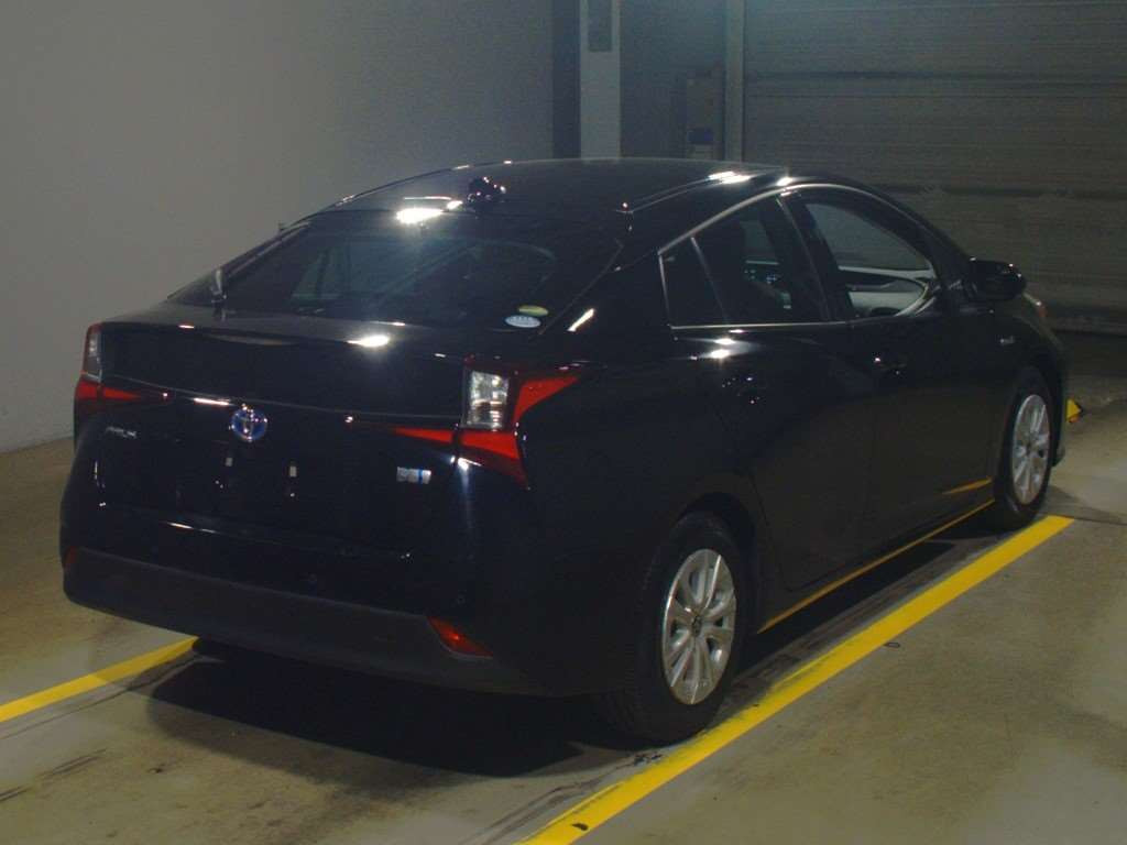 2019 Toyota Prius ZVW51[1]