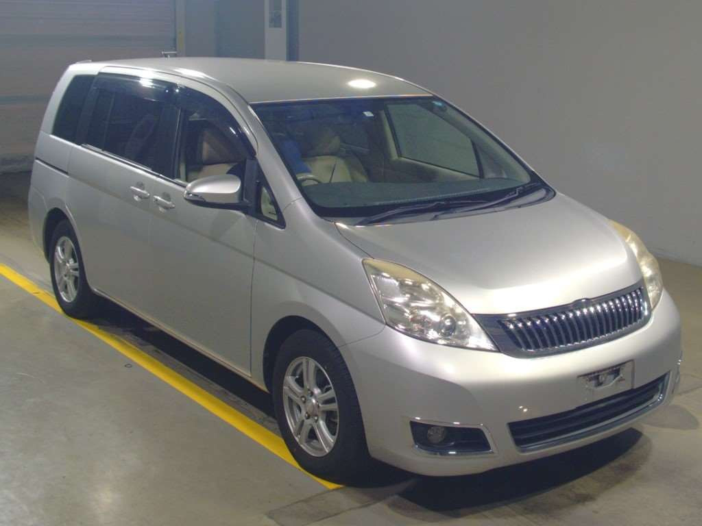 2013 Toyota Isis ZGM10G[2]