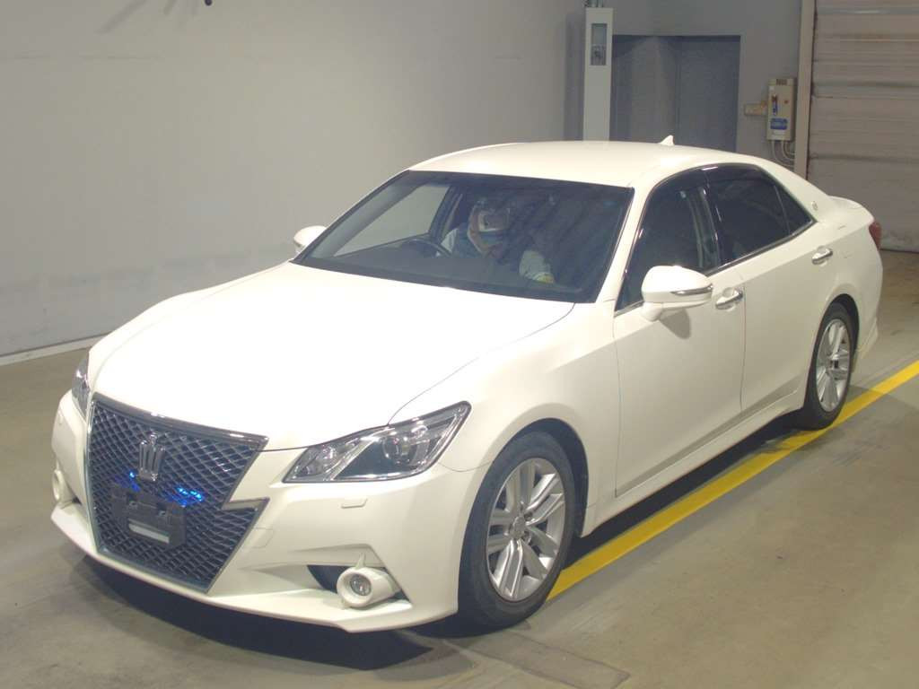 2015 Toyota Crown GRS210[0]