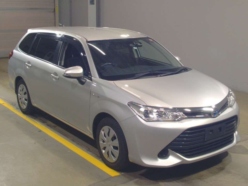 2017 Toyota Corolla Fielder NKE165G[2]