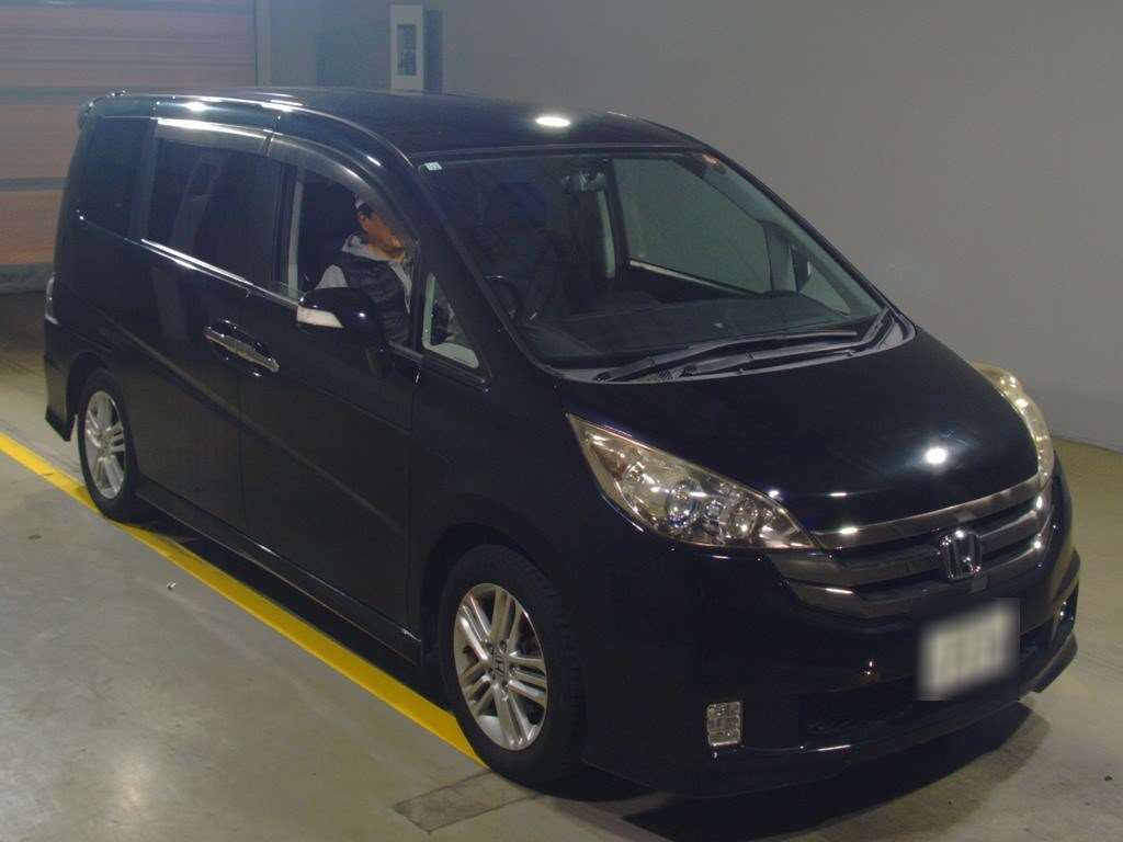 2008 Honda Step WGN RG1[2]