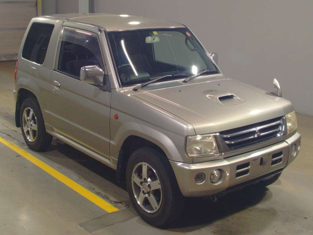 2005 Mitsubishi Pajero Mini H58A[2]