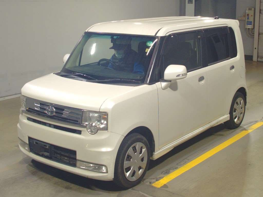 2014 Toyota Pixis Space L575A[0]