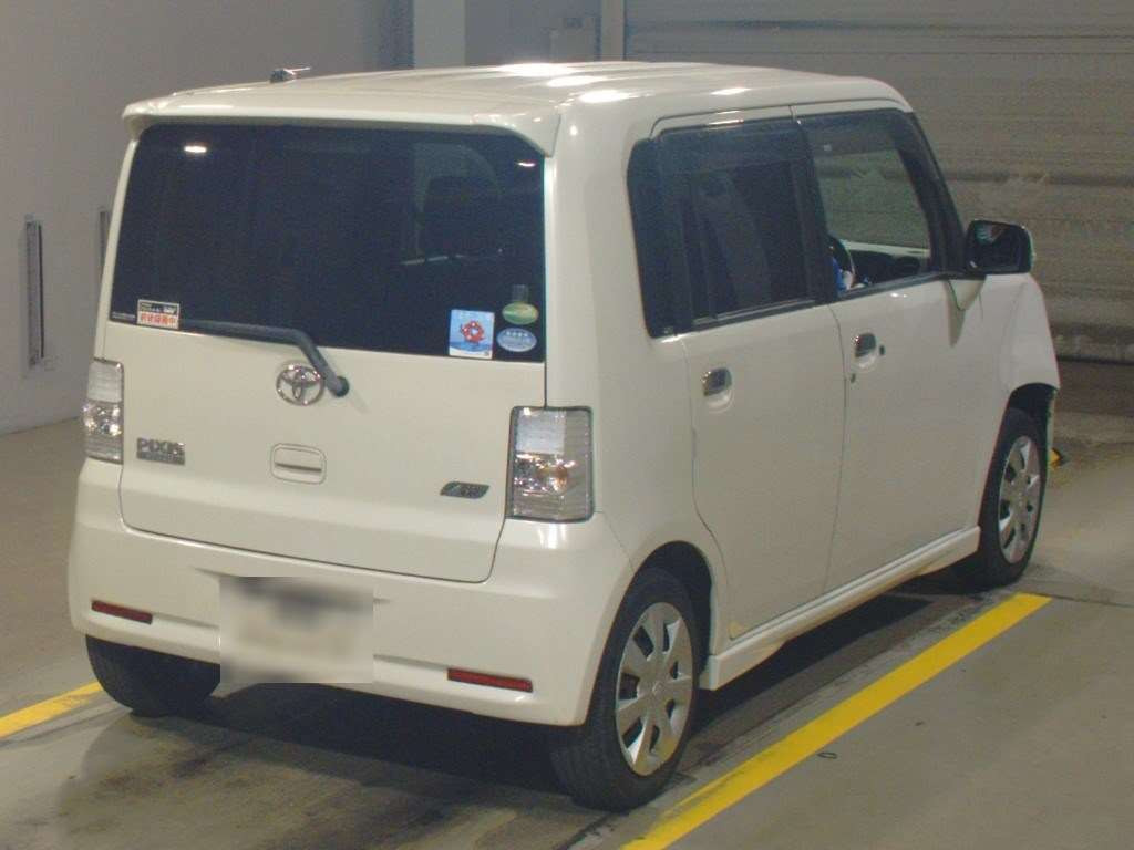 2014 Toyota Pixis Space L575A[1]