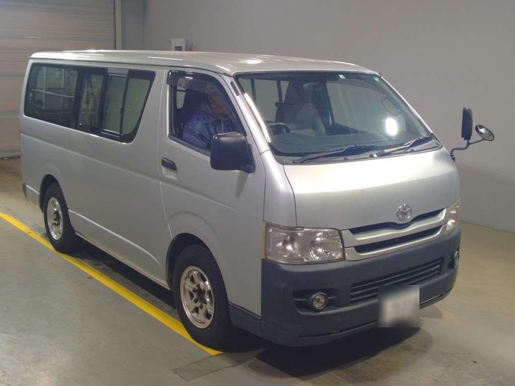 2008 Toyota Regiusace Van TRH200V[2]