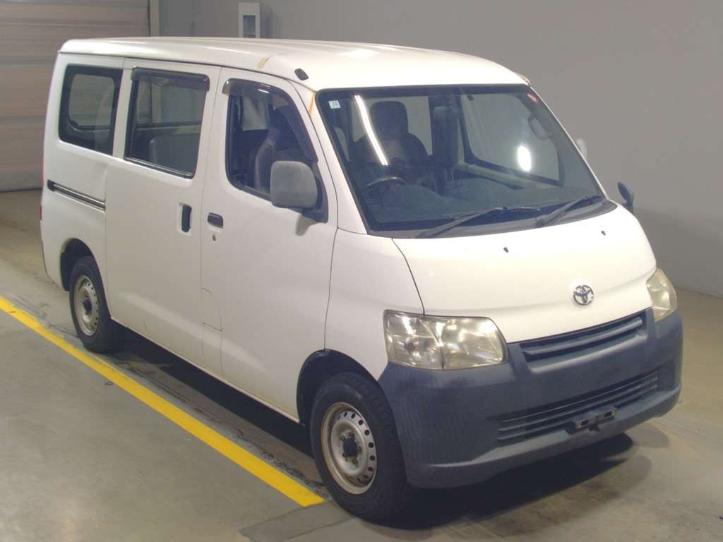 2013 Toyota Townace Van S402M[2]