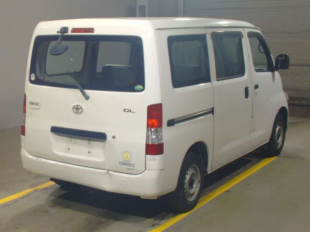 2013 Toyota Townace Van S402M[1]