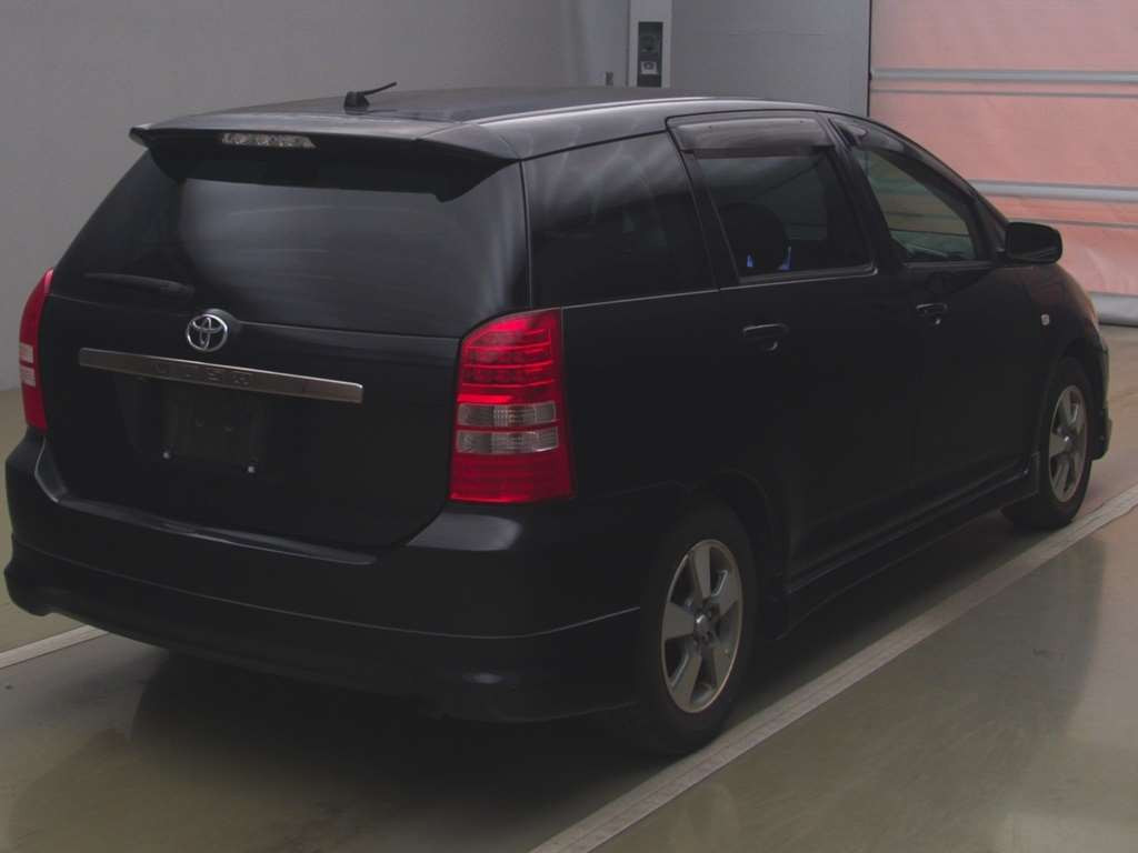 2004 Toyota Wish ZNE10G[1]