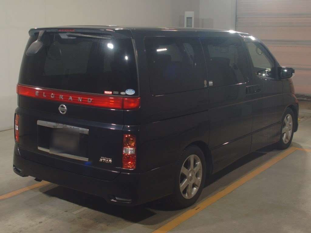 2004 Nissan Elgrand E51[1]