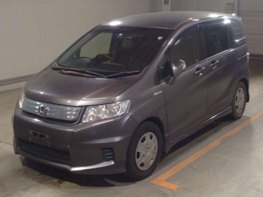 2014 Honda Freed spike hybrid