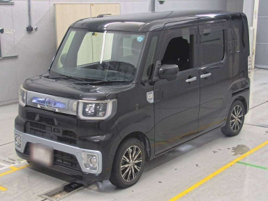 2015 Daihatsu Wake