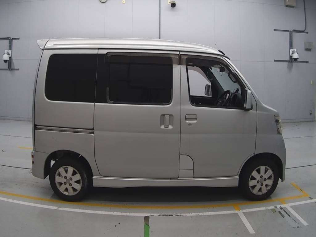 2006 Daihatsu Atrai Wagon S320G[2]