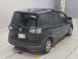 2021 Toyota Sienta