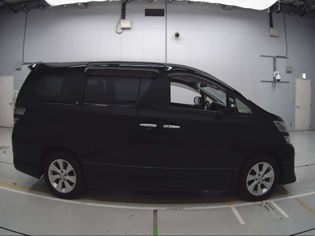 2014 Toyota Vellfire ANH20W[2]