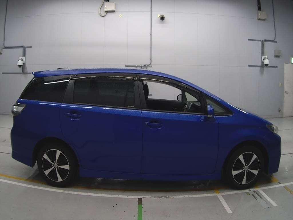 2015 Toyota Wish ZGE20W[2]