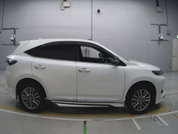 2015 Toyota Harrier