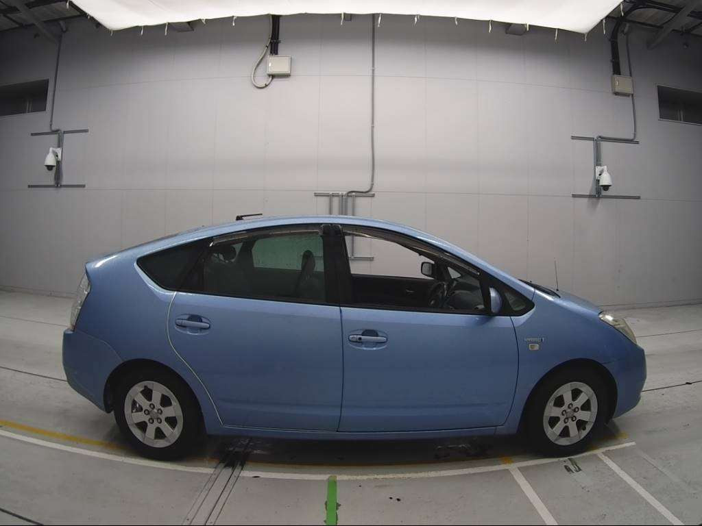 2008 Toyota Prius NHW20[2]